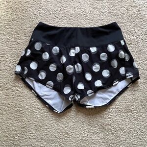 Oiselle Polka Dot Roga Shorts